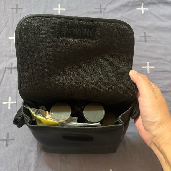 Bushnell Binoculars AG 13-1250 PK 12*50 272FT Wide Angle Binoculars + Case - Picture 7 of 13